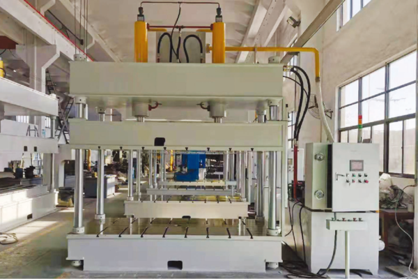 PDCPD注射成型设备—立式锁模机