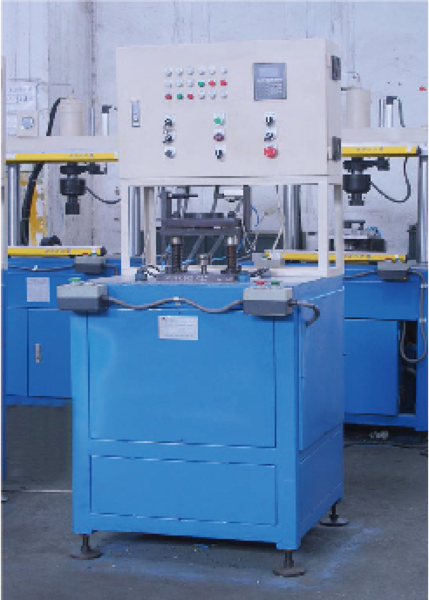 摩托车发动机缸头检漏气密机